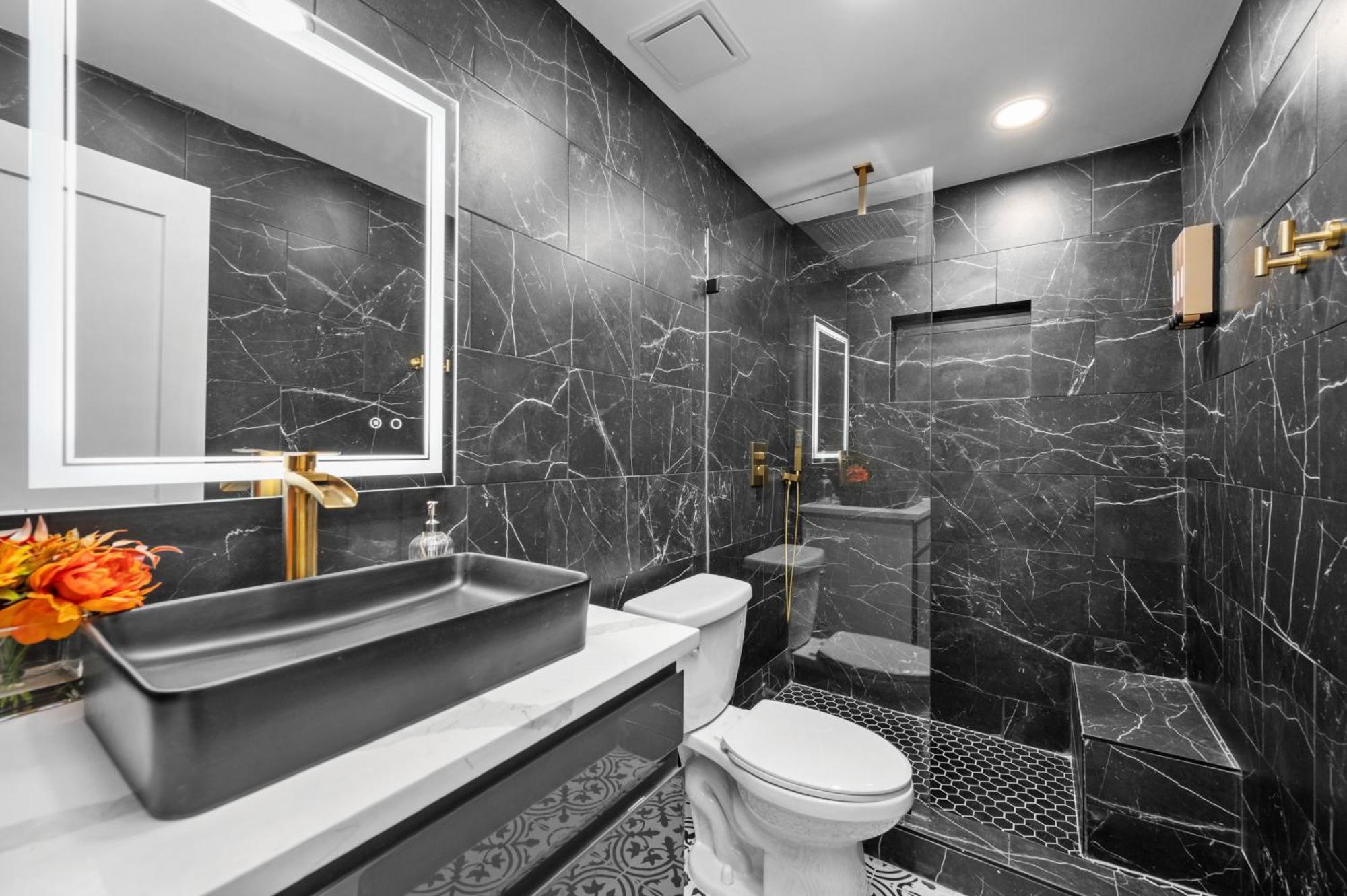 Elegant 2Br Apt Near Med Center With Free Park Хюстън Екстериор снимка